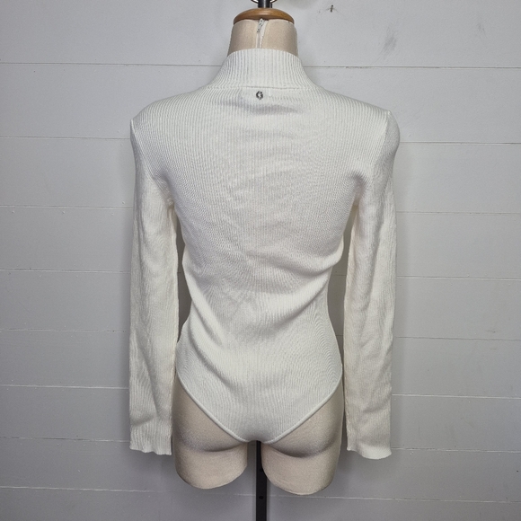 Guess Rhinestone Heart Cutout Ribbed Bodysuit Size M - Picture 6 of 12